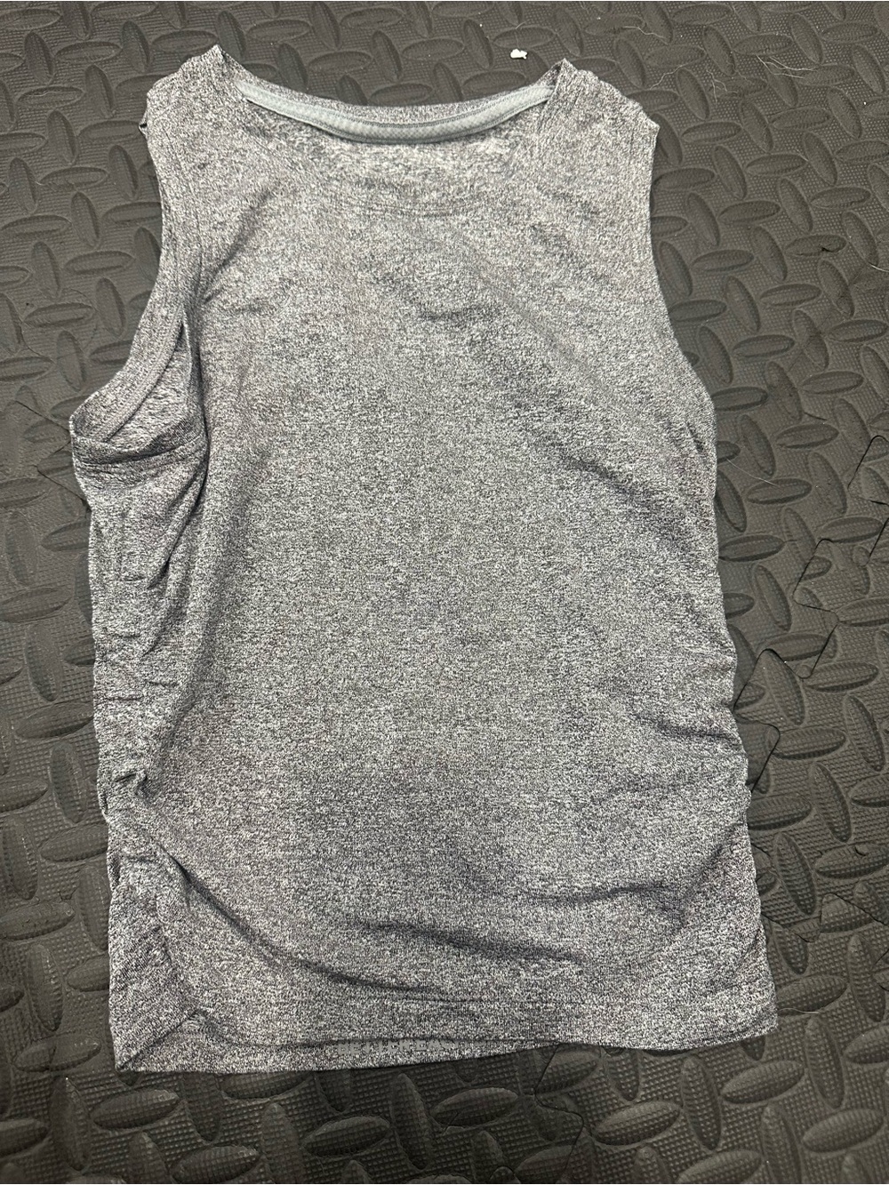 Lululemon license to train tight fit tank top size 6 heathered black